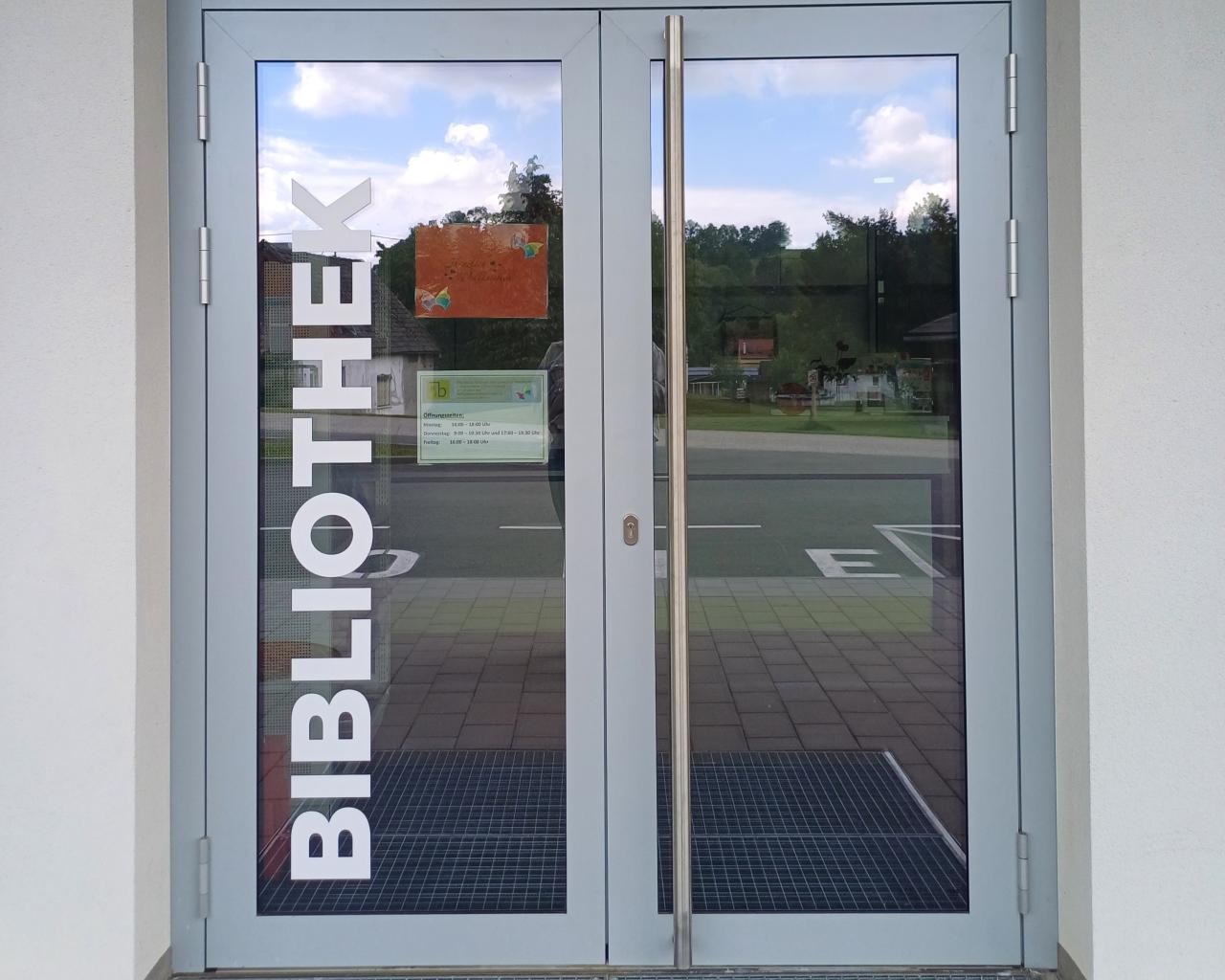 Eingang Bibliothek 